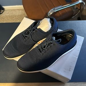 SWIMS BARRY Oxford Knit Navy Size 11 in box.